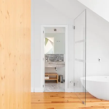 Plum Guide - The Bubble Swing Apartament